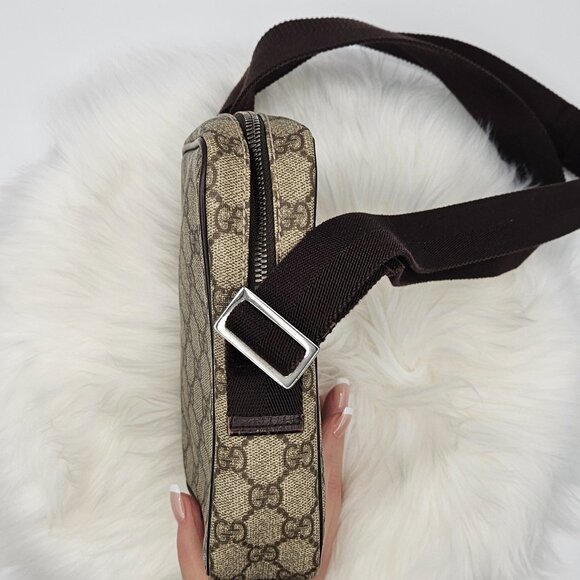 Gucci Mono Messenger Bag Ebony - Picture 13 of 17